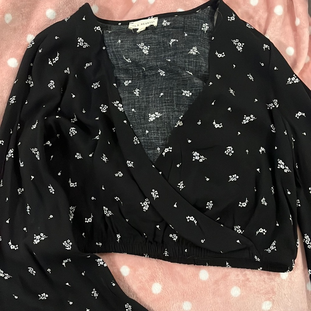 small black LA HEARTS shirt